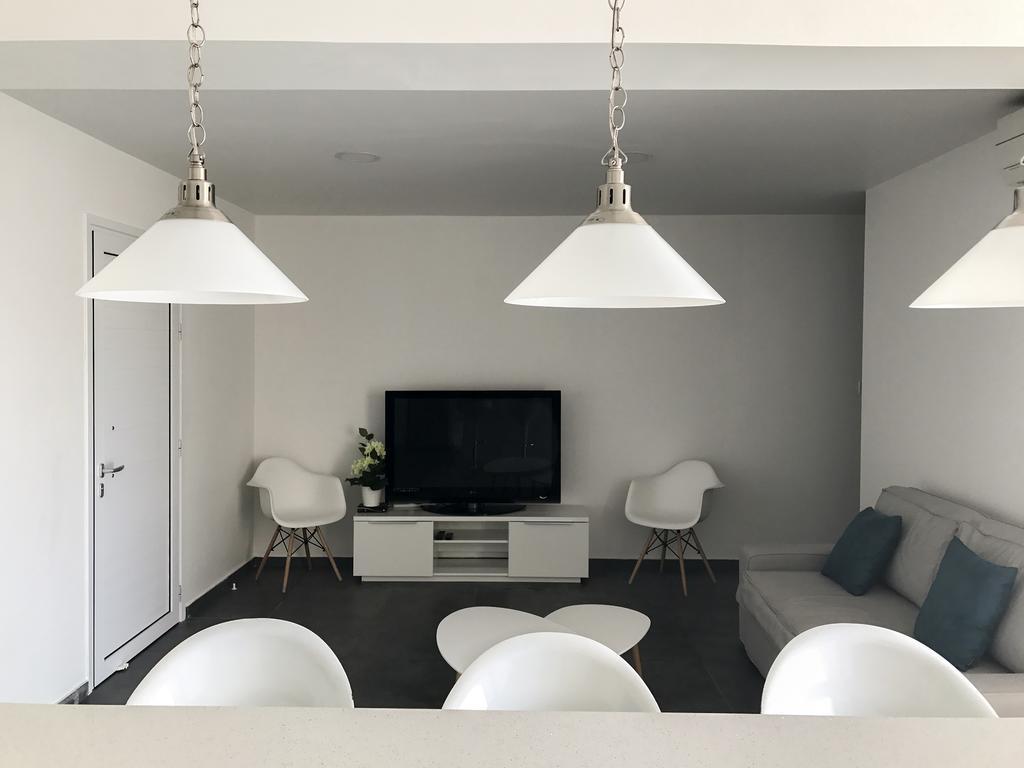 Poseidon Apartment By Michalis Agia Napa Buitenkant foto